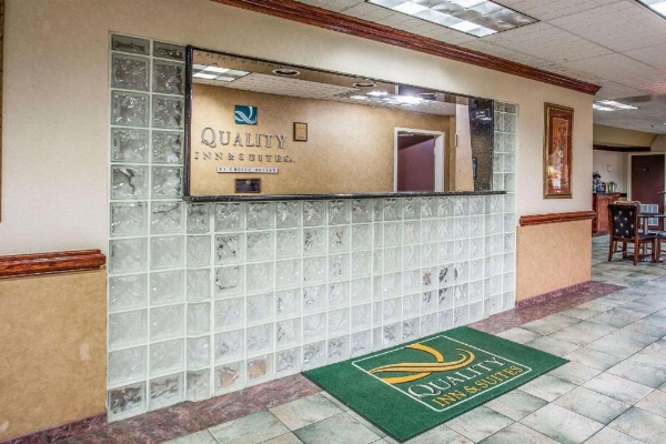Quality Inn & Suites Ft. Jackson Maingate image 20
